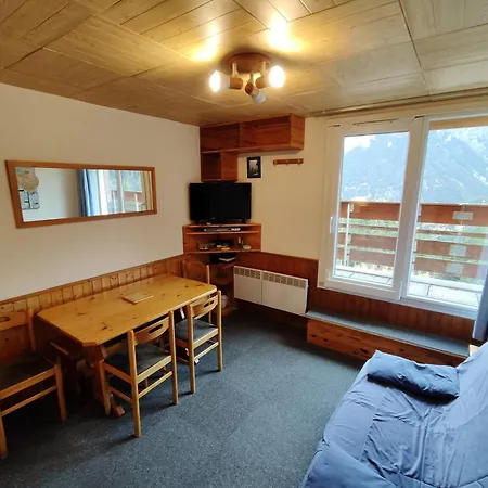 Apartment 2 Pieces Cabine, 200m Pistes, 6 Pers, Balcon - Fr-1-557a-53 *